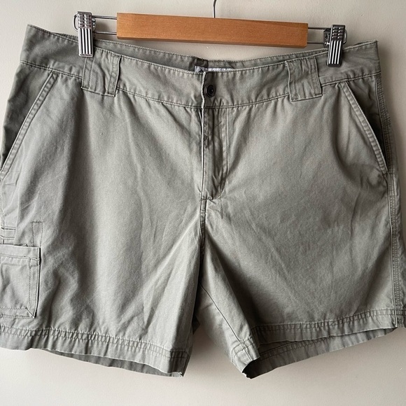 Columbia green khaki hiking cotton hiking shorts size 12 - Picture 3 of 11